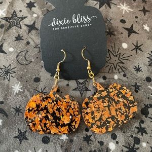 Dixie Bliss Pumpkin Dangling Earrings